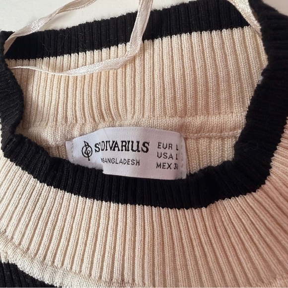 STRADIVARIUS Black & Cream Striped Sweater – Classic Prep & French Girl Chic ✨ - Picture 2 of 10